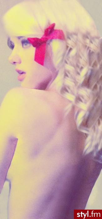 Blond Rozpuszczone Kręcone Na co dzień Długie Fryzury