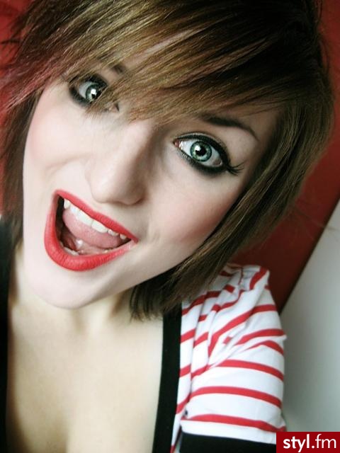 smile.. ,! - Krótkie Fryzury