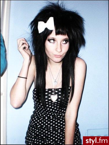 EMO Alternatywne Średnie Fryzury