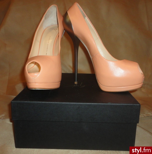 Szpilki Buty Moda