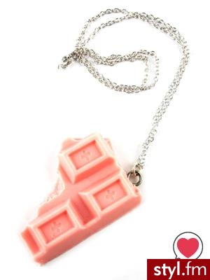 Ten kawałek tabliczki czekolady kupisz za £4.95. - Pozostałe Dodatki Moda