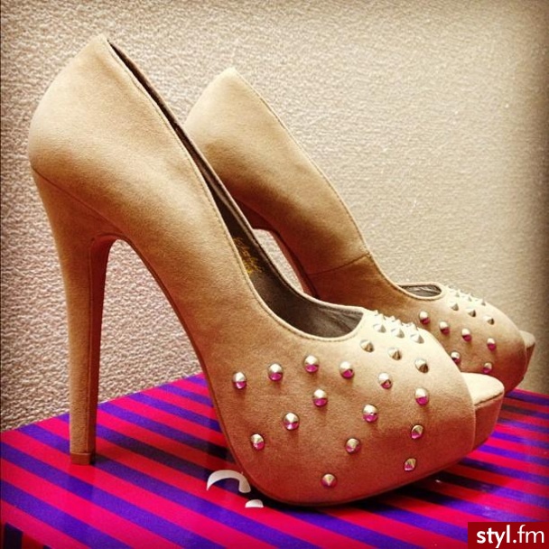 Szpilki Buty Moda