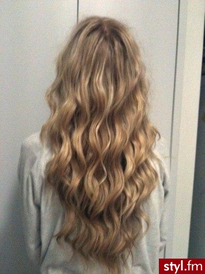 Blond Rozpuszczone Kręcone Na co dzień Długie Fryzury