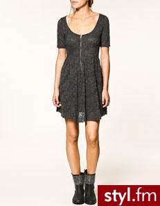 Kleider - Kollektion - TRF - ZARA Deutschland. Pobrano ze strony: http://www.zara.com/webapp/wcs/stores/servlet/category/de/de/zara-W2011/118162/Kleider - Misz-masz
