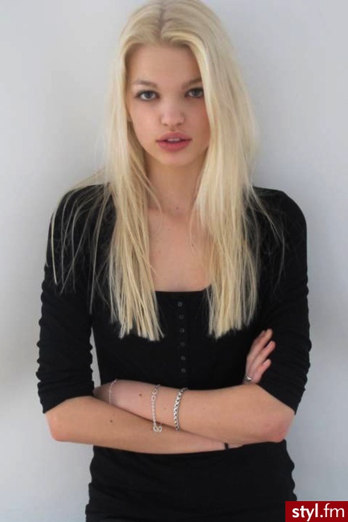 Średnie Fryzury