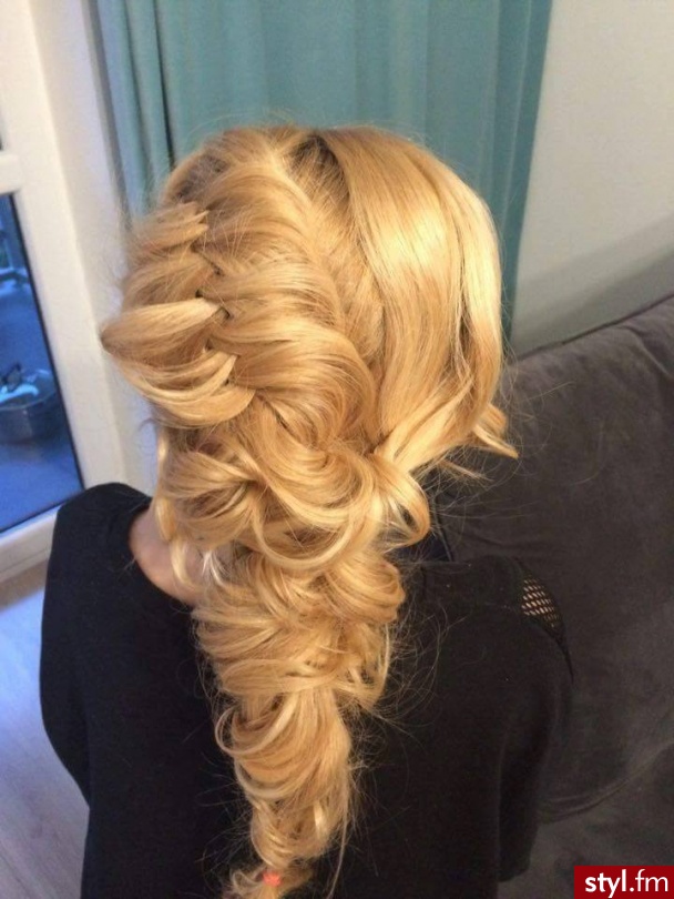 Blond Upięcie Kręcone Wieczorowe Długie Fryzury