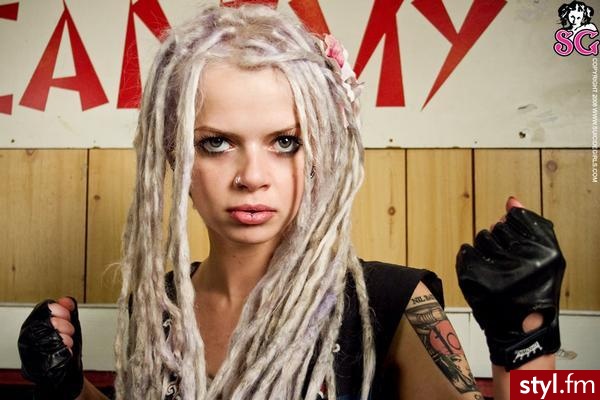 Dredy Alternatywne Średnie Fryzury