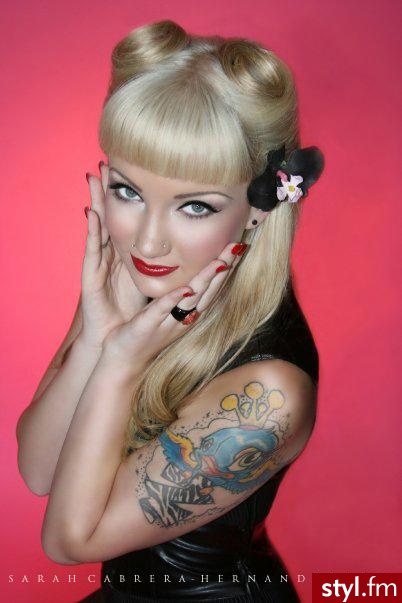 PINUP - Długie Fryzury