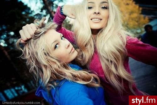 Blond Rozpuszczone Proste Na co dzień Długie Fryzury