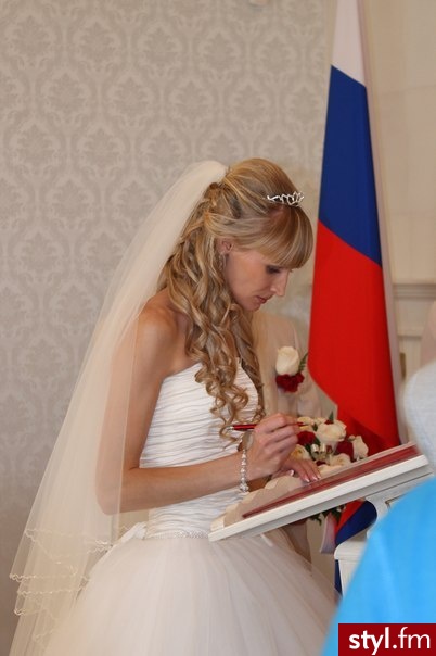 Ślubne Długie Fryzury