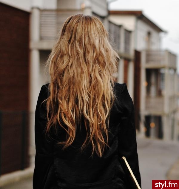 Blond Rozpuszczone Kręcone Na co dzień Długie Fryzury