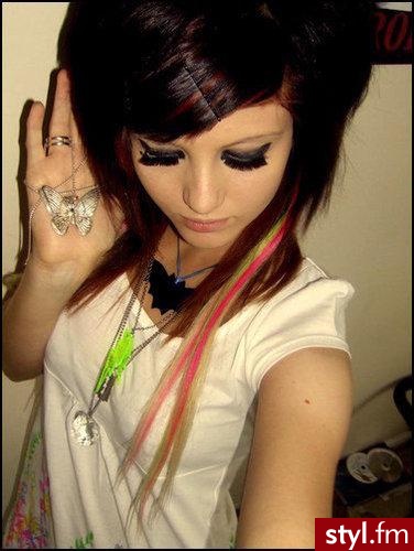 EMO Alternatywne Średnie Fryzury
