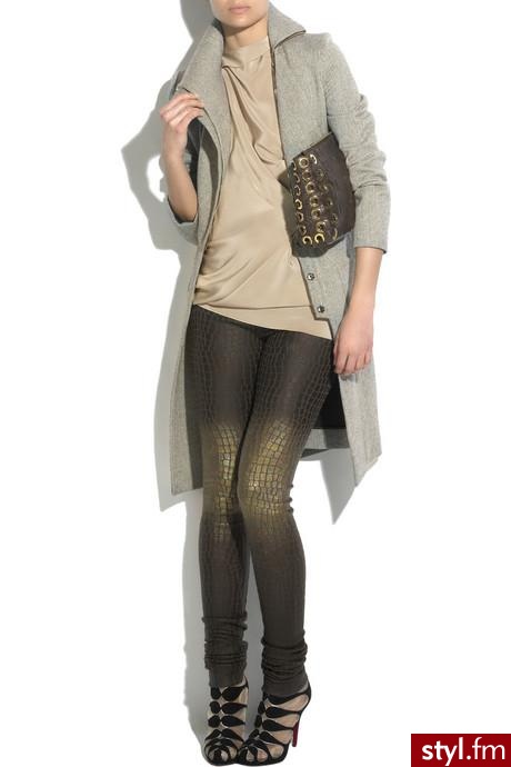 Jedwabny top, płaszczyk i legginsy - Roland Mouret, torebka -  Miu Miu, buty - Christian Louboutin. - Pozostałe Ciuchy Moda