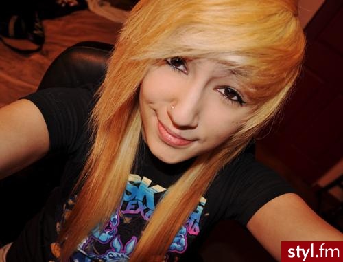 Blond Rozpuszczone Proste z grzywką Na co dzień Średnie Fryzury