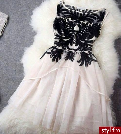 Wieczorowe Sukienki Moda