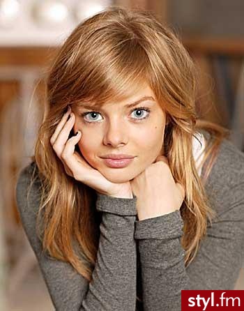 Średnie Fryzury