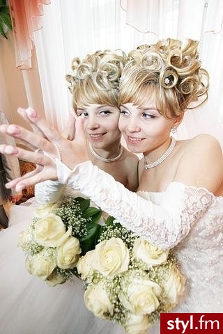 Ślubne Długie Fryzury
