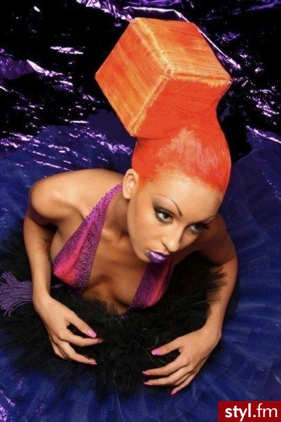 Średnie Fryzury