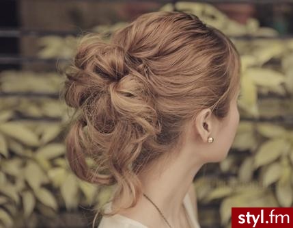 Upięcie Proste Na co dzień Średnie Fryzury