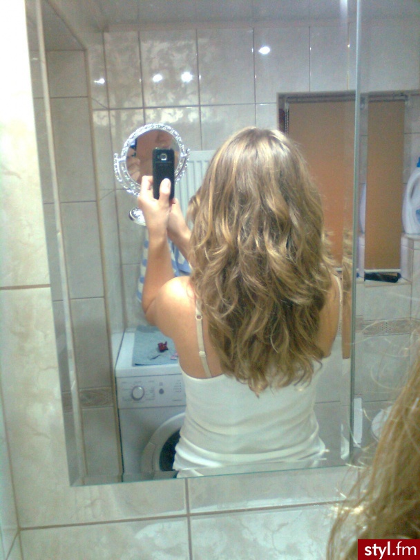 aktualne naturalki - Blond Rozpuszczone Kręcone Na co dzień Długie Fryzury