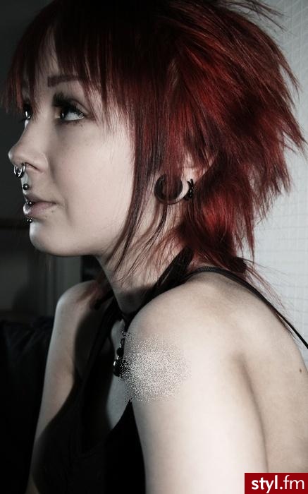 Średnie Fryzury