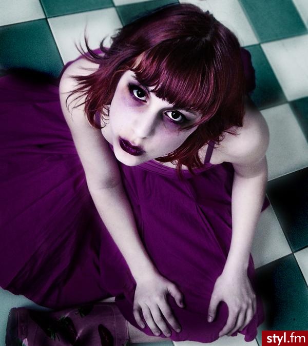 Szalona Wiśnia - EMO Alternatywne Średnie Fryzury