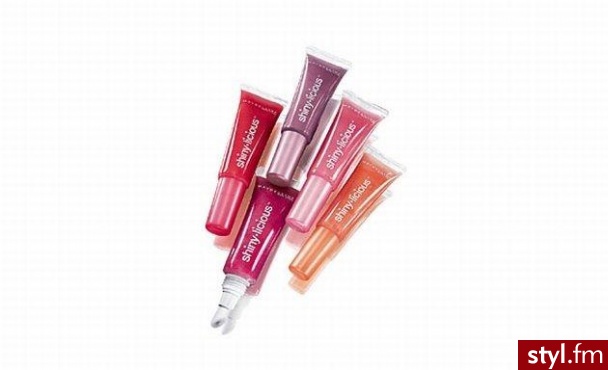 Błyszczyk Maybelline Shiny Licious - niedrogi skarb. Dużą zaletą błyszczków Shiny Licious jest ich zapach i smak. Prześlicznie pachną, a w smaku nie przypominają badziewnych kosmetyków z bazaru. - Misz-masz