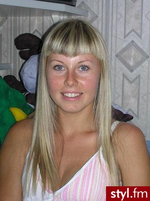  - Średnie Fryzury