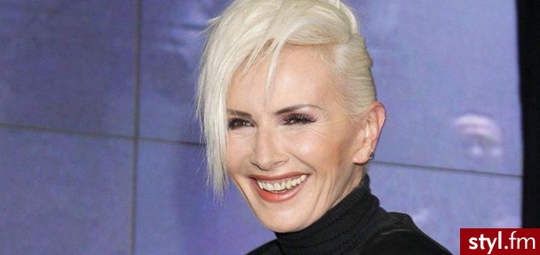 Średnie Fryzury