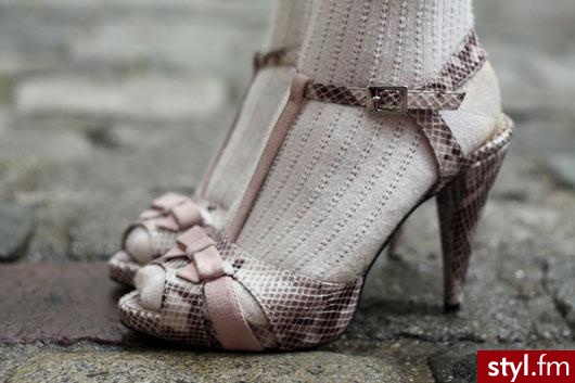 Jeżeli zdjęcie znajduje się już w galerii poproszę o link - Pozostałe Buty Moda