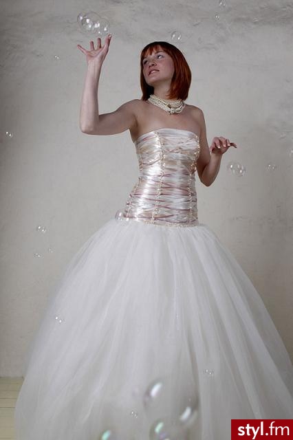 Suknia z salonu Anny Lachor. Poznań. - Suknie ślubne Ślub Moda
