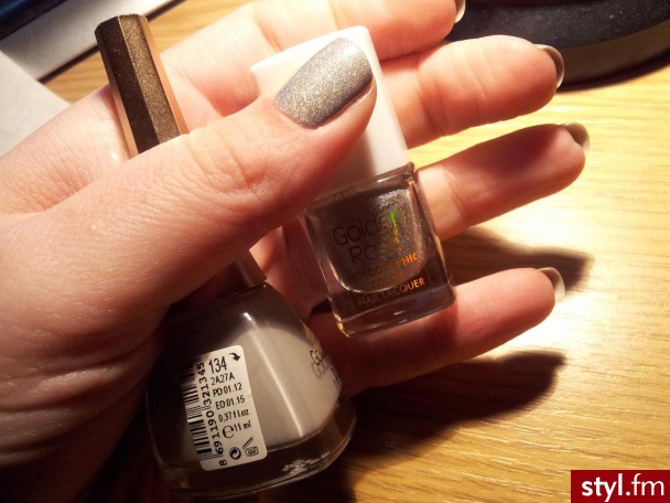 GR Paris 134   GR Holographic color nail lacquer 112 - Naturalne Paznokcie