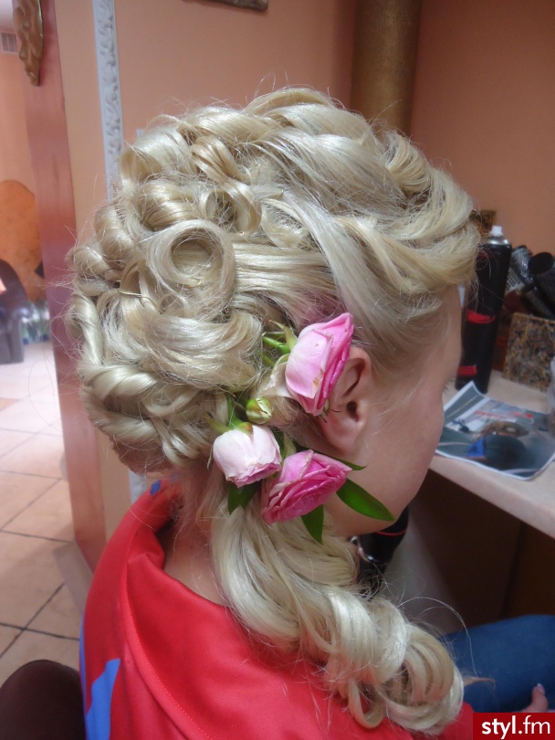 Blond Kok Kręcone Konkursowe, pokazowe Długie Fryzury