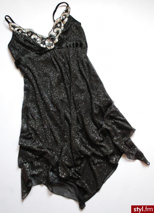 r. 36 Wieczorowa sukienka z kamieniami CUDO! (1039805237) moda.allegro - Allegro.pl - aukcje internetowe, bezpieczne zakupy. Pobrano ze strony: http://moda.allegro.pl/item1039805237_r_36_wieczorowa_sukienka_z_kamieniami_cudo.html - Pozostałe Ciuchy Moda