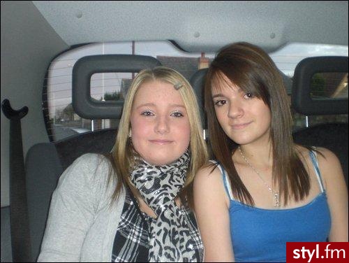 Abbie & Alex ;P - Średnie Fryzury
