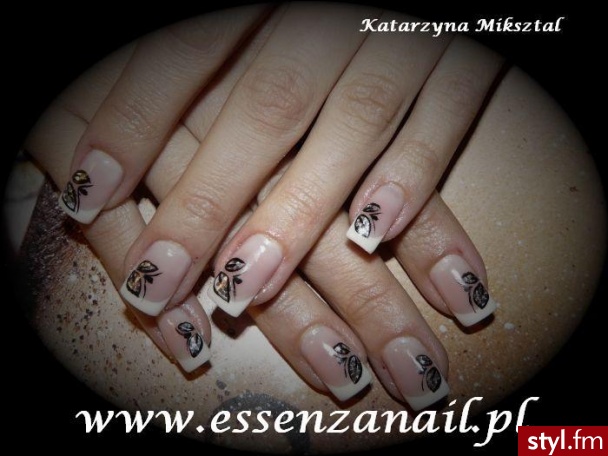 Essenza Nail. www.essenzanail.pl --> POLECAM!!! - Paznokcie