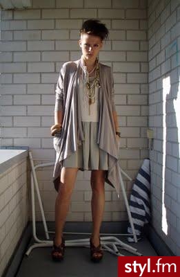 Jeżeli zdjęcie znajduje się już w galerii poproszę o link - Moda uliczna Inne Moda
