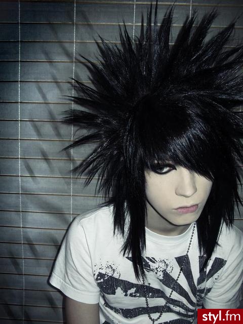 Ajcc śliczny ;** kOcham ;*** - EMO Alternatywne Średnie Fryzury