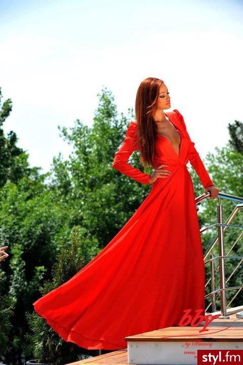 Sukienki Moda