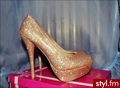 Szpilki Buty Moda