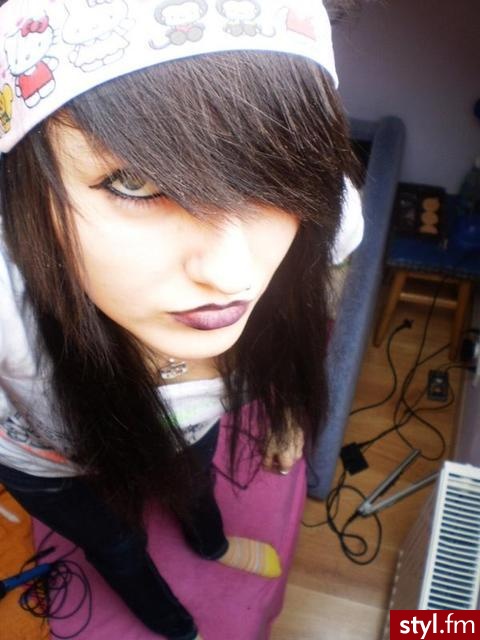 www.myspace.com/panna_em - EMO Alternatywne Średnie Fryzury