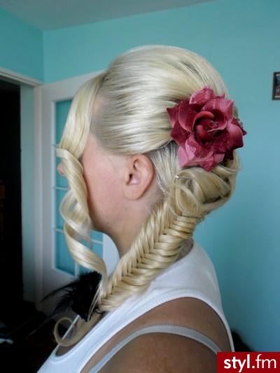 Blond Rozpuszczone Proste Wieczorowe Długie Fryzury