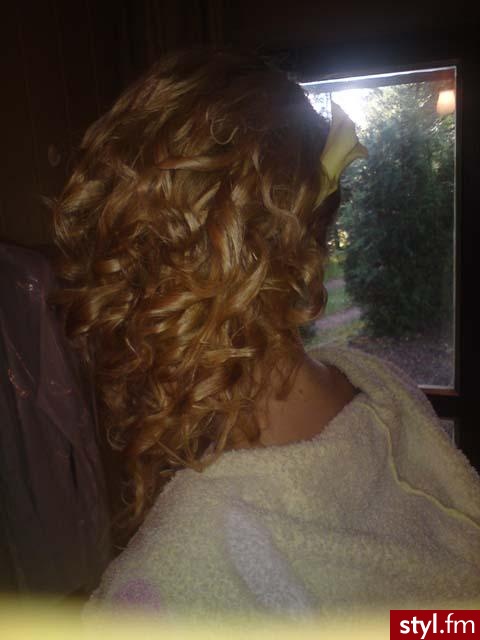 Blond Upięcie Kręcone Ślubne Średnie Fryzury