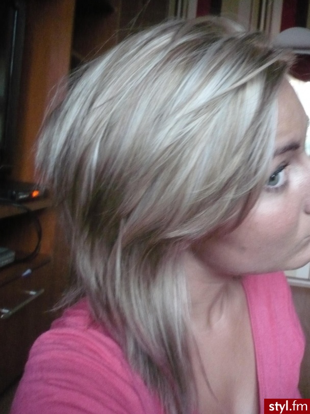 Blond Rozpuszczone Proste Na co dzień Średnie Fryzury