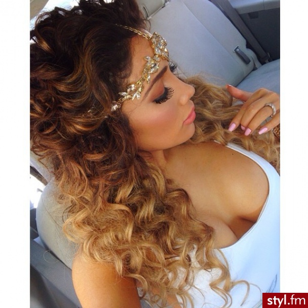Blond Rozpuszczone Kręcone Na co dzień Długie Fryzury