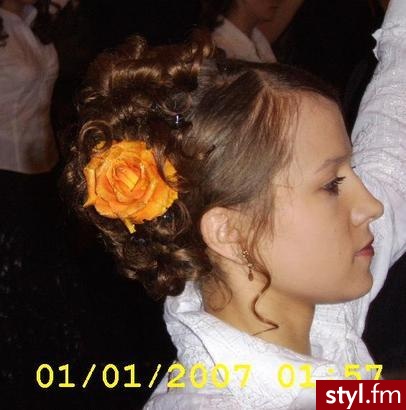Ślubne Średnie Fryzury