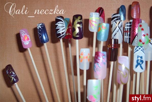 Autor: Dolly grupka 3. Autor: <b>Dolly</b><br /> Prace Cali_neczki - Paznokcie