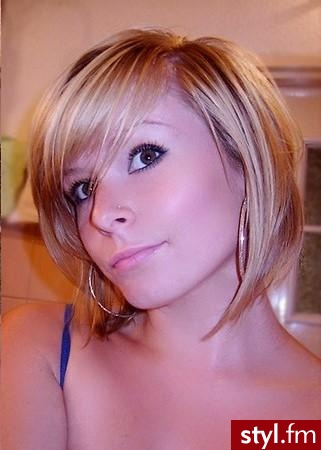 Średnie Fryzury