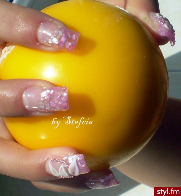 muszla kruszona. źródło: http://nailsofdreams.blog.onet.pl/ - Paznokcie