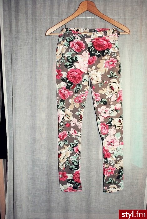 Leginsy Spodnie Moda